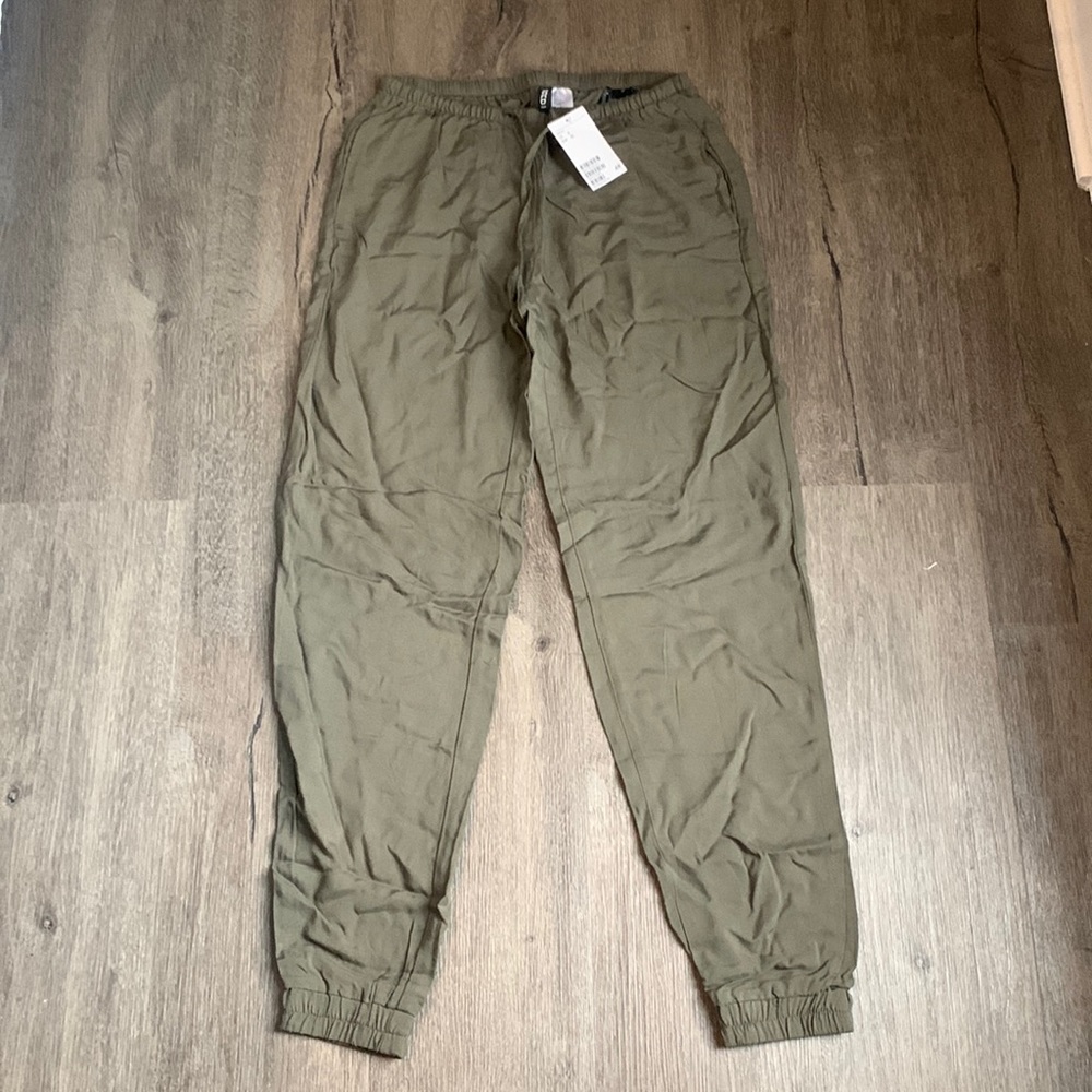 H&M Divided Green Pants